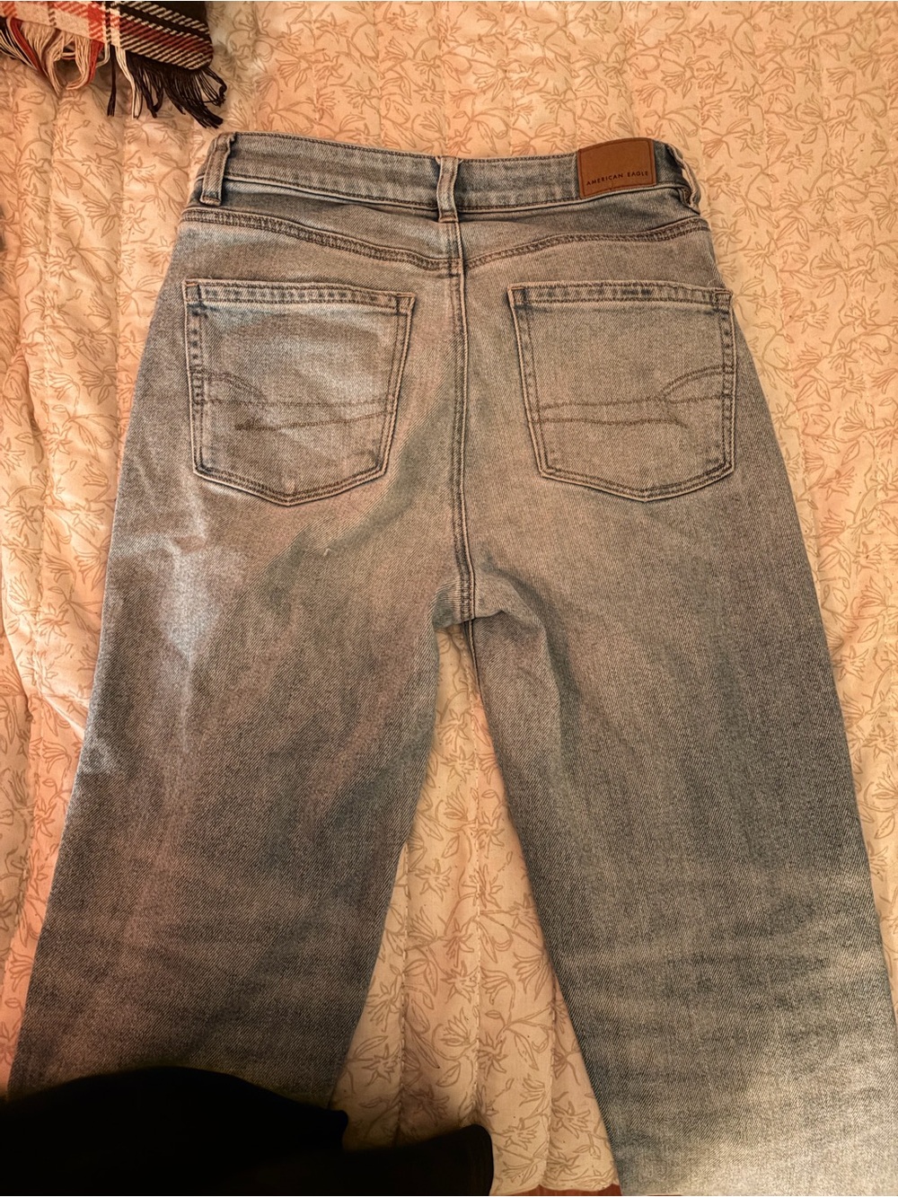 American Eagle Outfitters Light Blue Straight-Leg Women’s Jeans